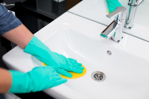 Thorough end of tenancy clean in a Sutton house with attention to detail